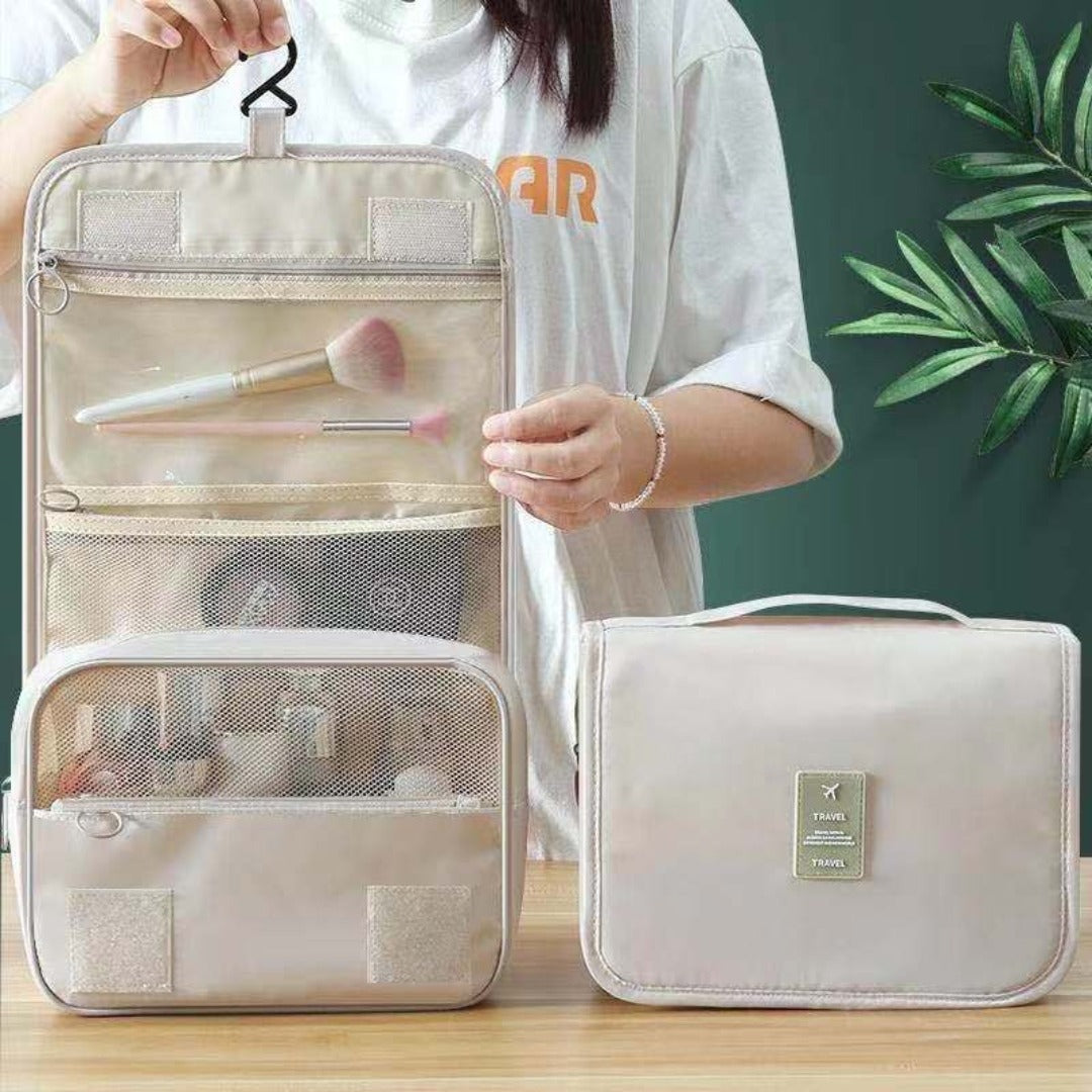 Wet and Dry Separation Hanging Toiletry Bag